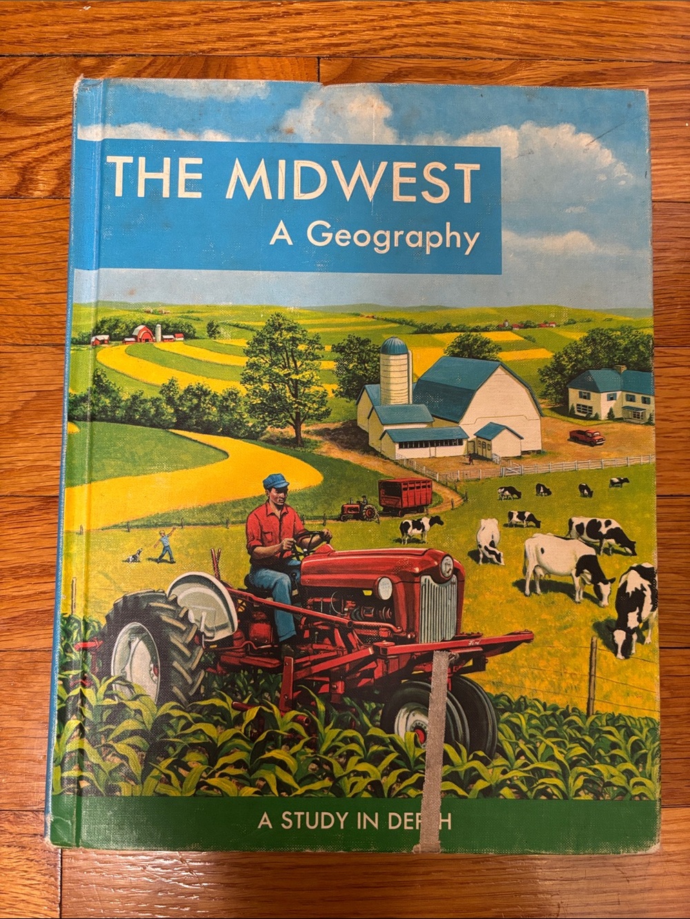 MIDWEST GEOGRAPHY STUDY IN DEPTH WALTER HAVIGHURST FIDELER 1965 EX LIB TRACTOR.